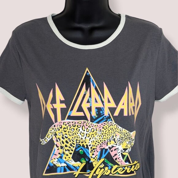 (2/$20) Def Leppard Hysteria Leopard Tee - Picture 3 of 8